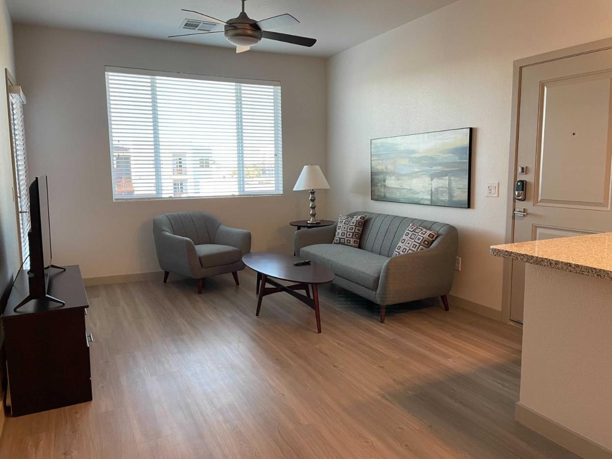 Stay Gia New Modern 1 Bedroom Apartment With Swimming Pool & Gym At Grayson Place Goodyear Zewnętrze zdjęcie