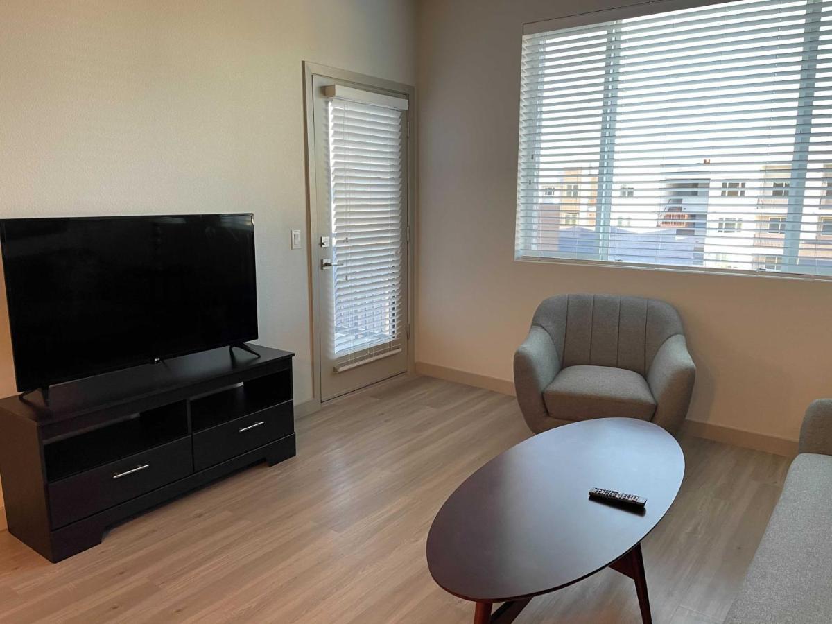 Stay Gia New Modern 1 Bedroom Apartment With Swimming Pool & Gym At Grayson Place Goodyear Zewnętrze zdjęcie